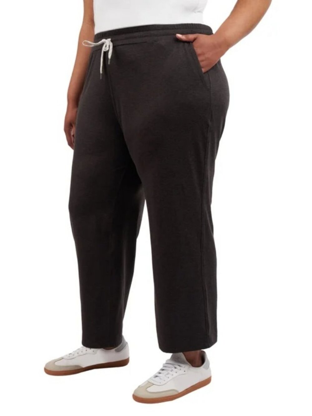 Kirkland Signature Women's Lightweight Crop Pant - Picture 7 of 8